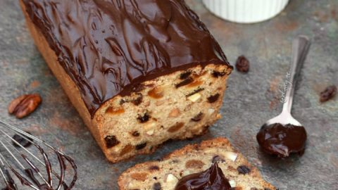 Früchtebrot mit Schokoladenglasur