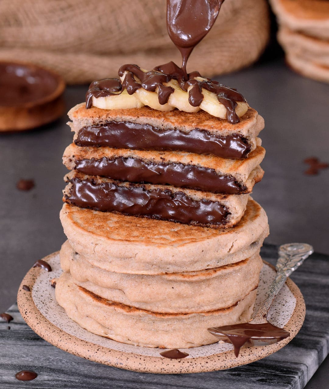 Gefüllte Pfannkuchen mit Schokoladencreme | vegan, GF - Elavegan