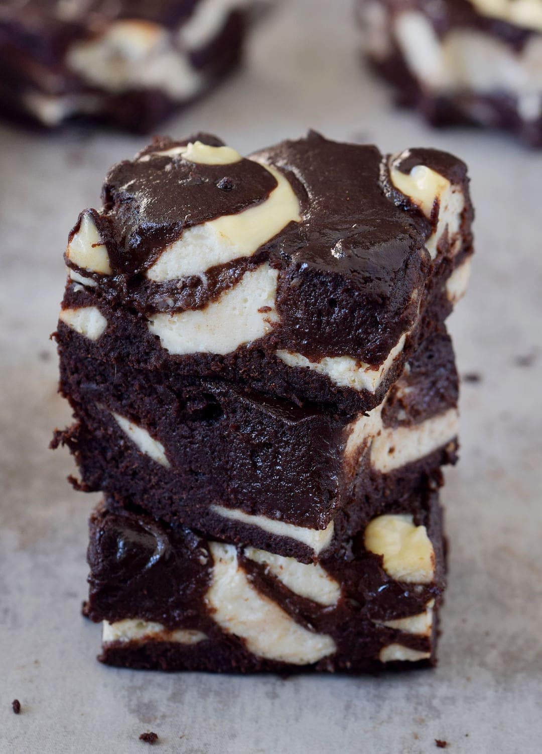 Käsekuchen Brownies | Brownie Cheesecake - Elavegan