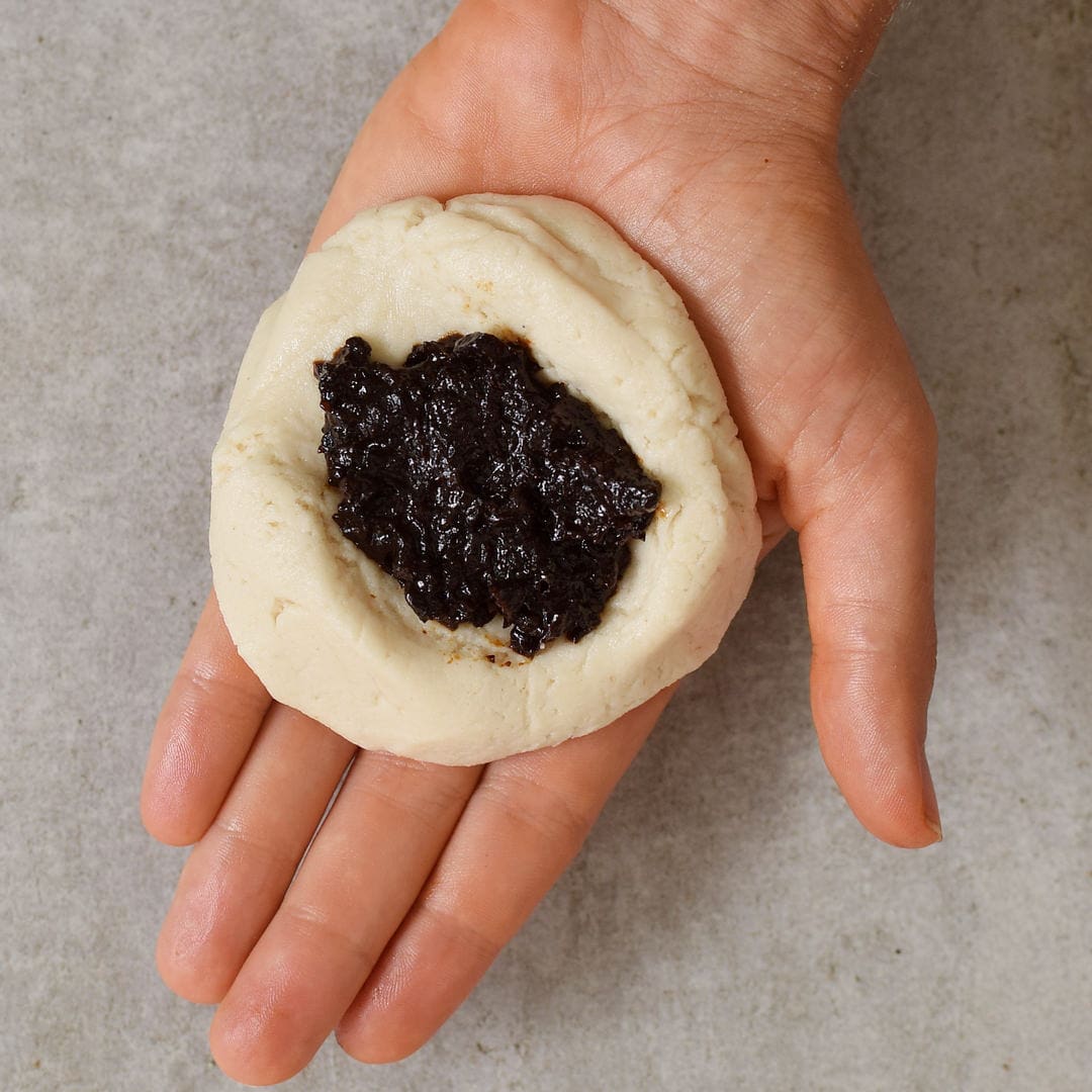 Steamed Yeast Dumplings German Dampfnudel Vegan Elavegan