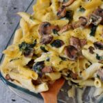 Easy Pasta bake with spinach, mushrooms and vegan cheese sauce