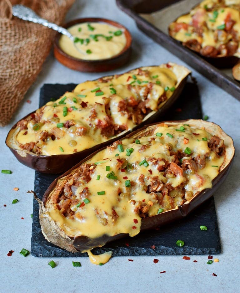 cooked aubergines with veggie cheese