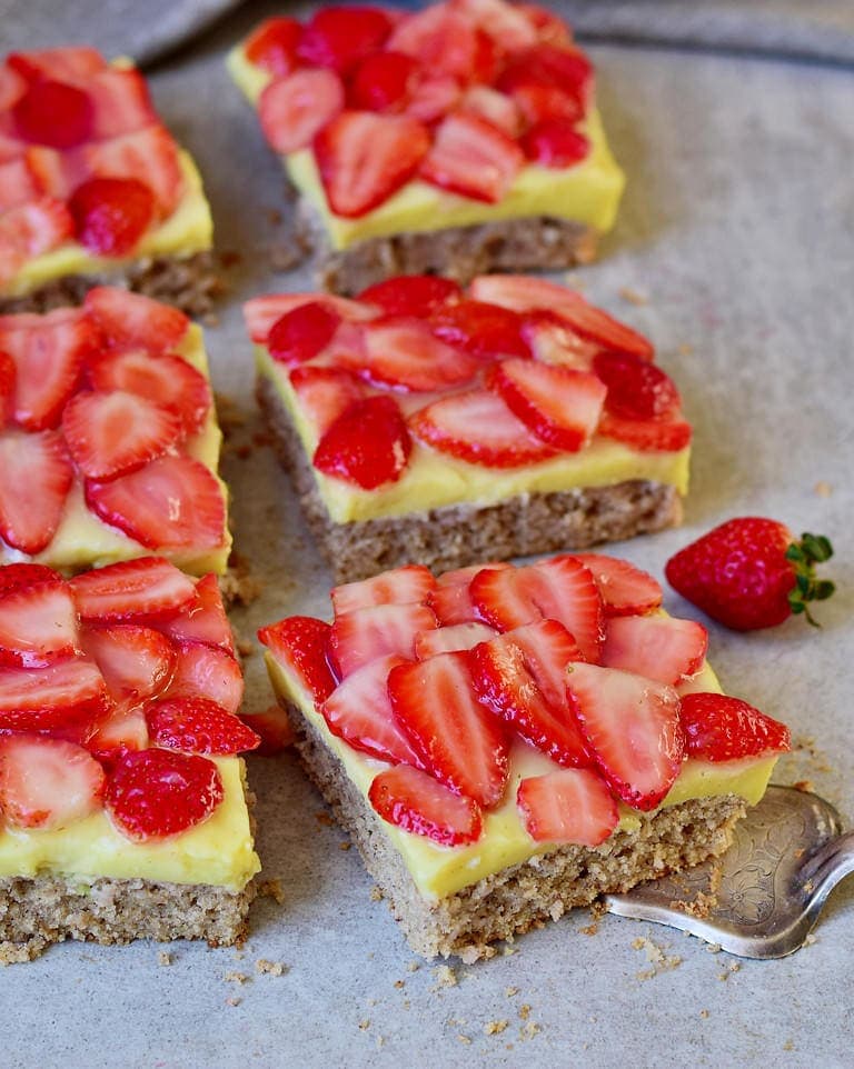 pudding cake with strawberries