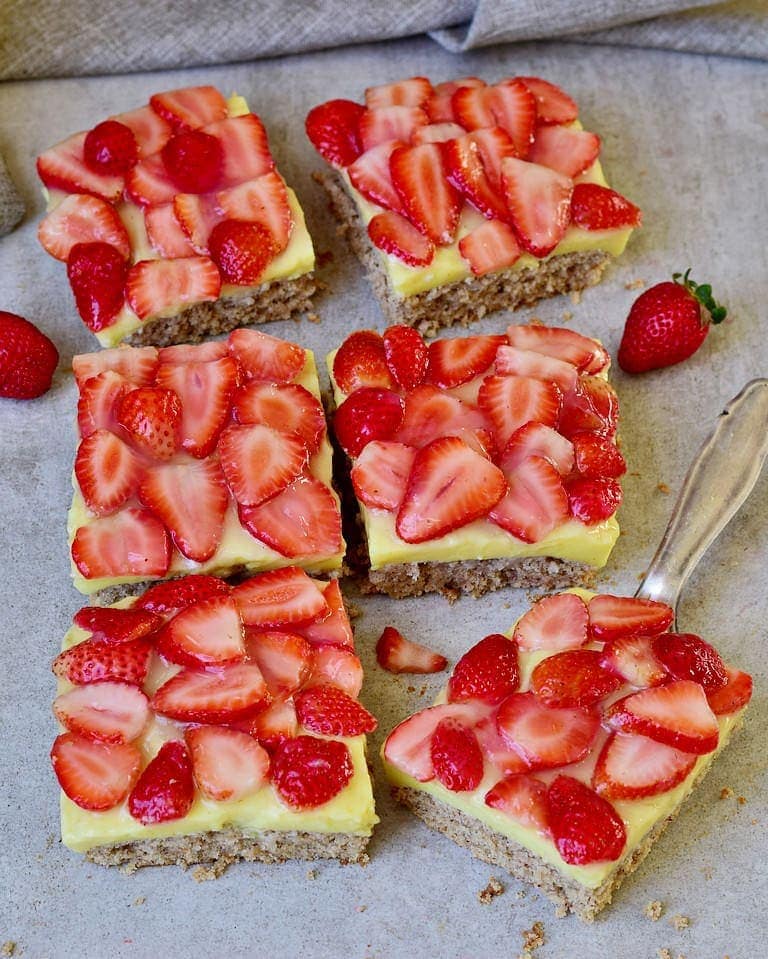 strawberry sheet cake with pudding layer vegan recipe