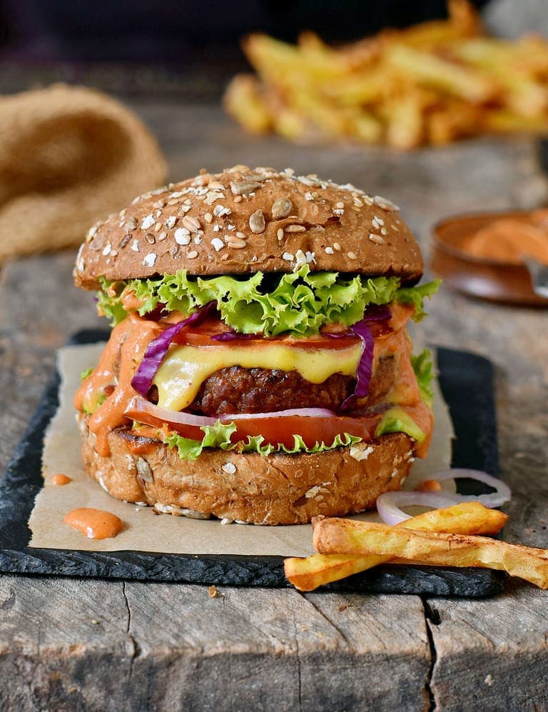 Vegan Burger With The Best Sauce Awesome Burger Review Elavegan Recipes