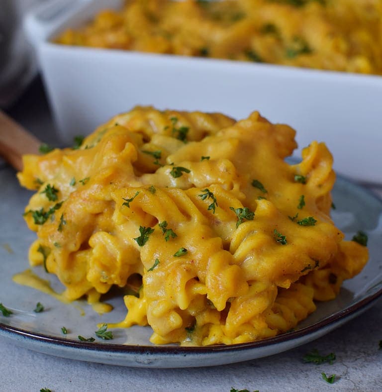 close-up vegan baked pasta with cheese