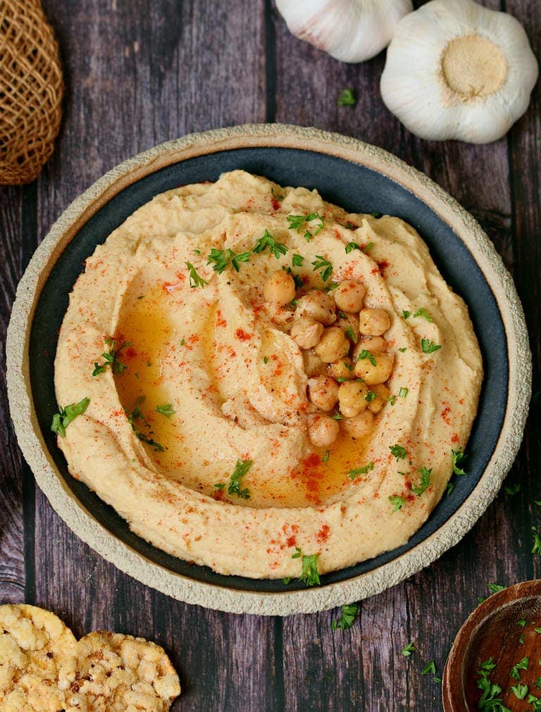easy oil-free hummus in a bowl