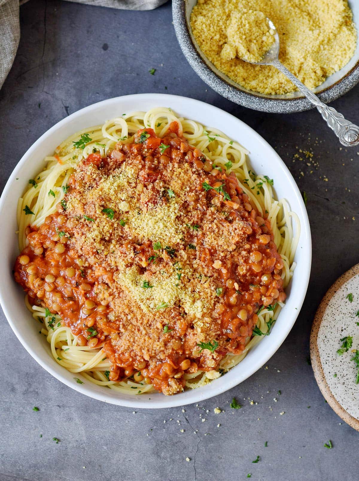 spaghetti bolognese with dairy-free parm