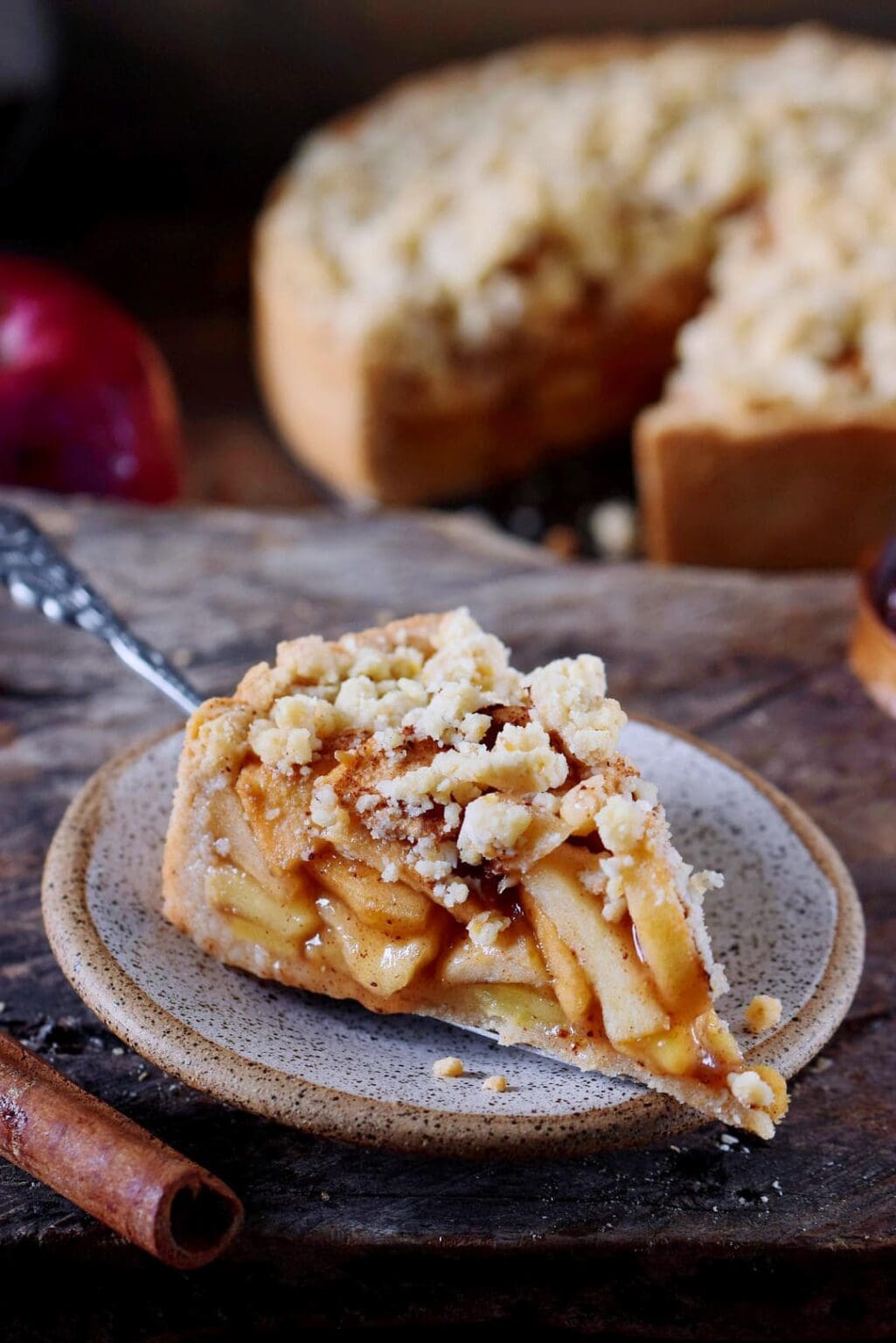 Vegan Apple Pie With Streusel | Gluten-Free Recipe - Elavegan