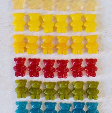 vegan gummy bears in 6 different colors in several rows