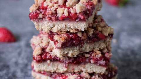 stack of 4 strawberry oatmeal bars