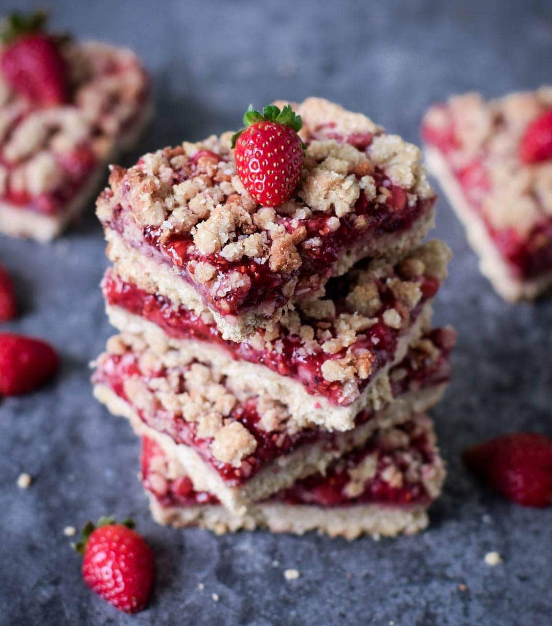 stack of 4 strawberry oatmeal crumble bars