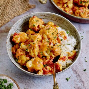 cropped-roasted-cauliflower-curry-in-bowl-with-rice.jpg
