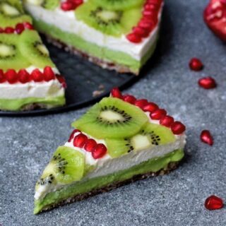featured image of no-bake cheesecake with kiwi and pomegranate