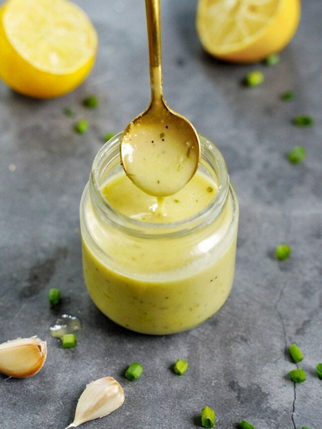 Lemon Vinaigrette (Easy Salad Dressing)