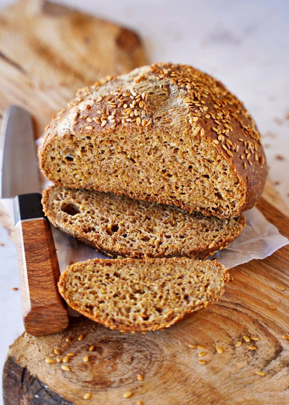 Low Carb Leinsamen-Brot mit 2 Scheiben