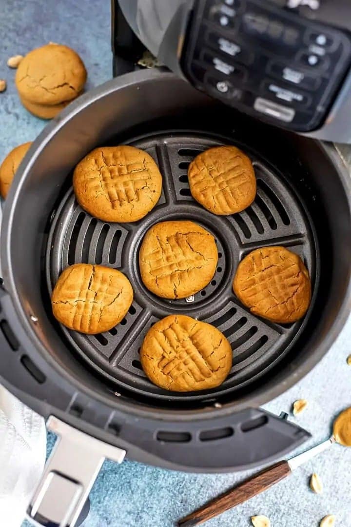 air fryer peanut butter cookies